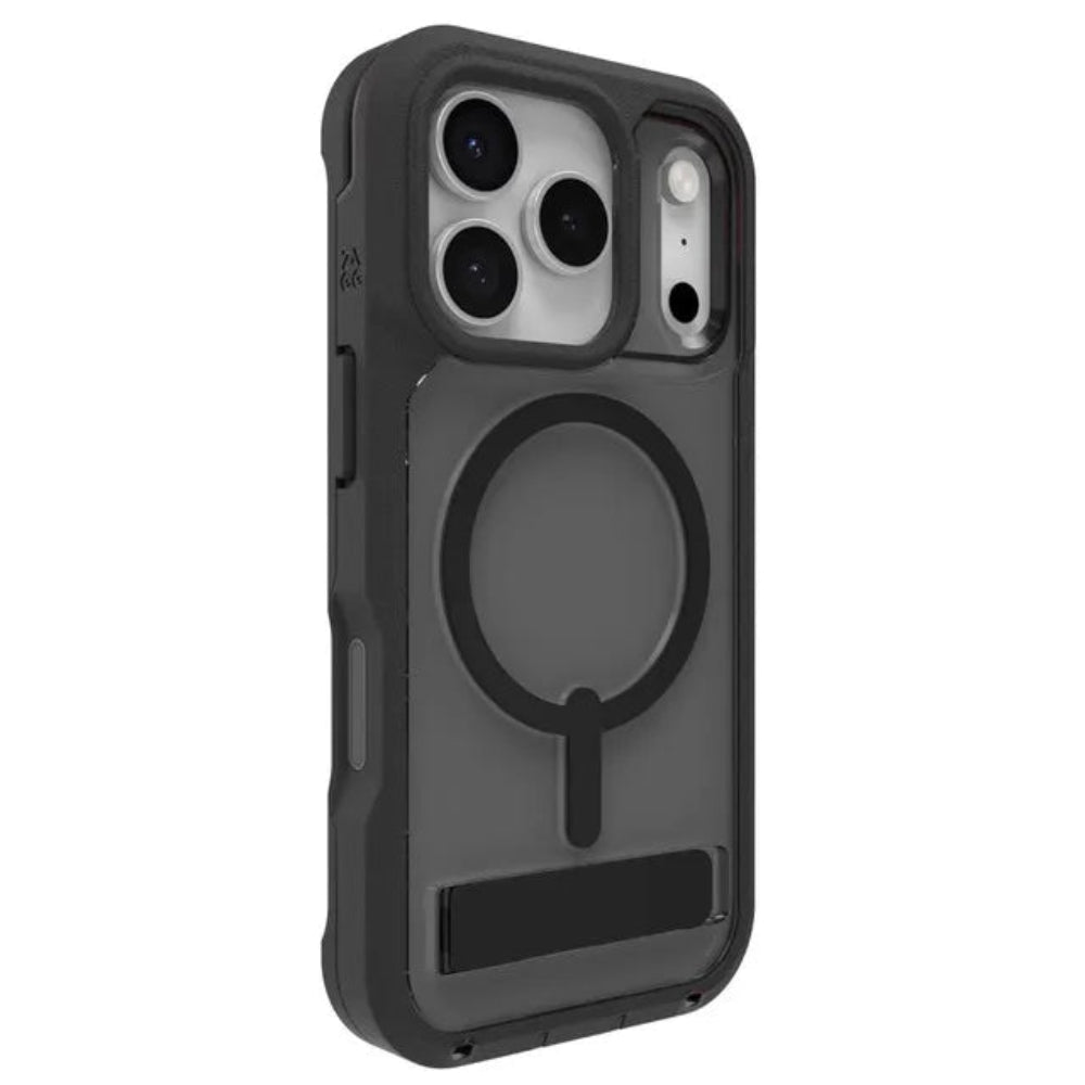 Funda ZAGG Rainier con MagSafe KS color negro humo para iPhone 17 Pro, mostrando su diseño resistente y elegante.