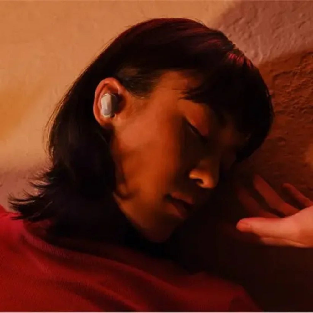 Auriculares_Bose_QuietComfort_Ultra_Earbuds_Blanco_Humo_Imagen_posicion_3_iShop_Colombia
