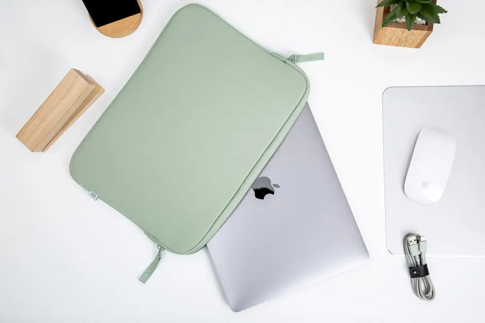 Funda MW Horizon Frosty para MacBook Pro/Air 13 - Verde menta