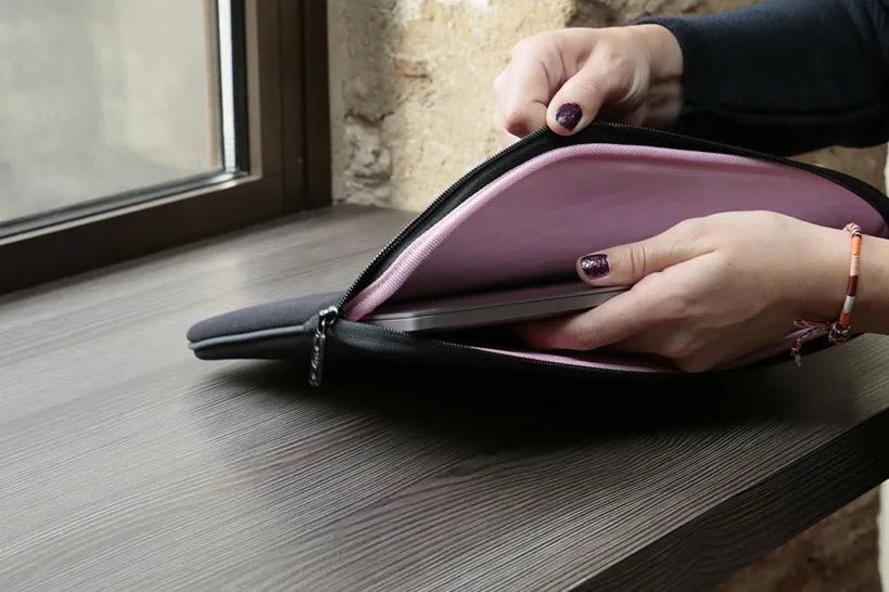 Funda MW Housse 2Life para Macbook Pro 14 - Negro/Blanco