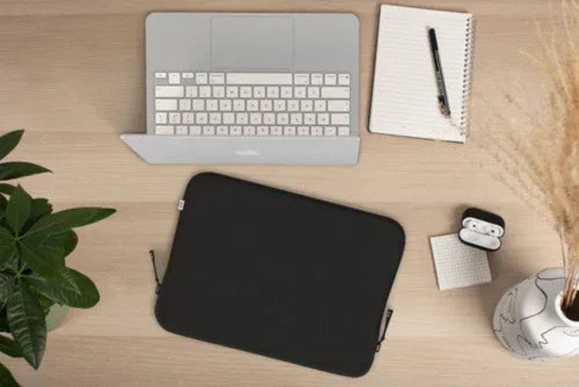 Funda_MW_Basics_para_MacBook_Neo_13_Negro_imagen_posicion_2_Shop_Colombia