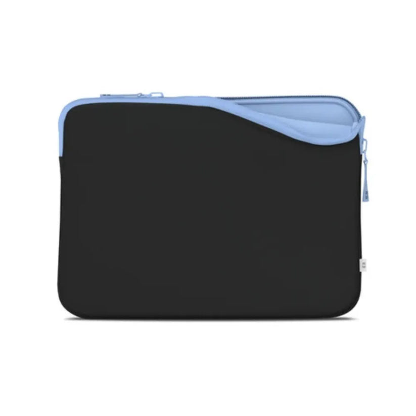 Funda_MW_Basics_MacBook_Neo_13_Azul_Claro_Imagen_posicion_2_iShop_Colombia