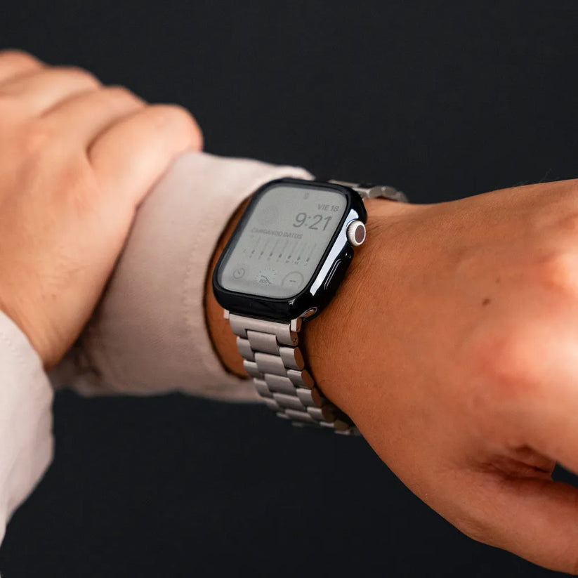 Correa_acero_inoxidable_ClassicLoop_NCO_para_Watch_42_44_45_49mm_Plata_imagen_posicion_9_iShop_Colombia