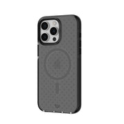 Tech21 Case Evo Check con MagSafe para iPhone 15 Pro Max - Humo Negro