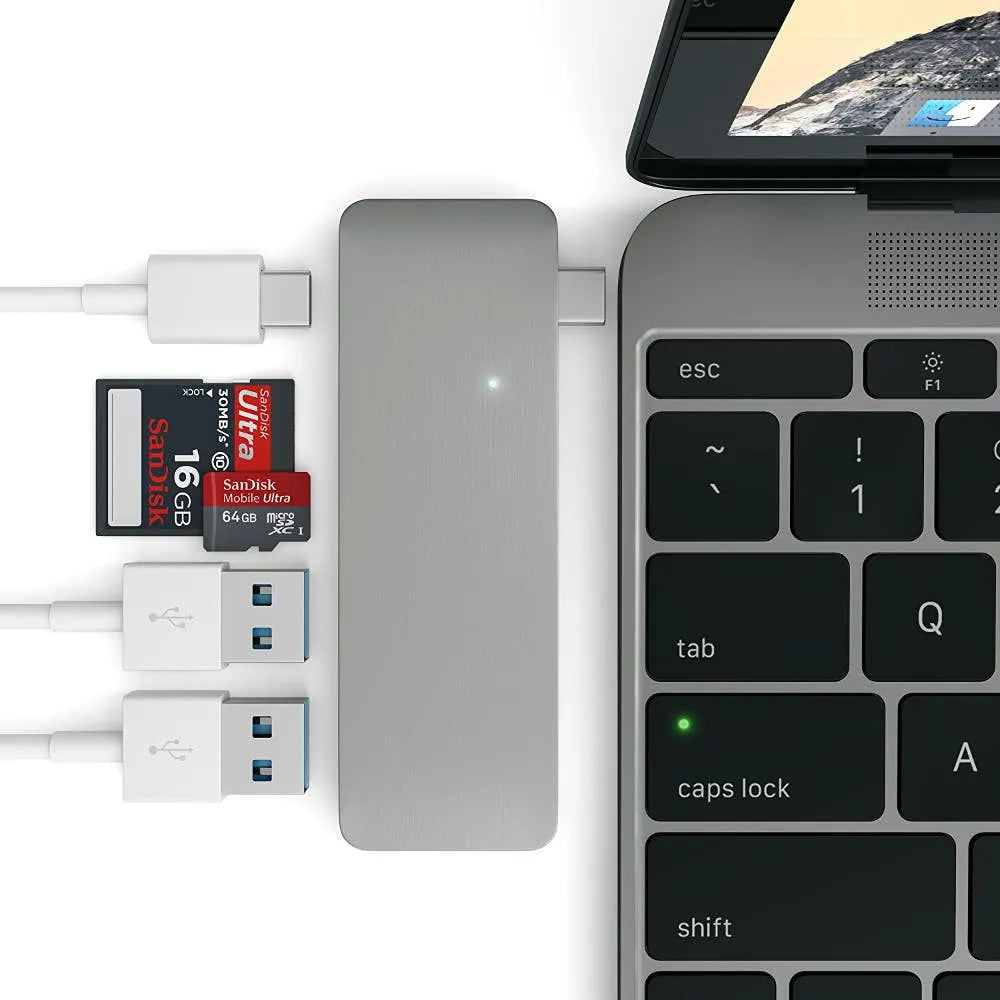 Adaptador Satechi USB Tipo-C con puerto de carga - Gris Espacial